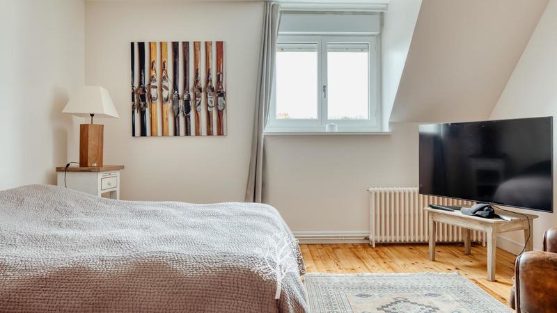 Maison - 270 m² - 8 pièces