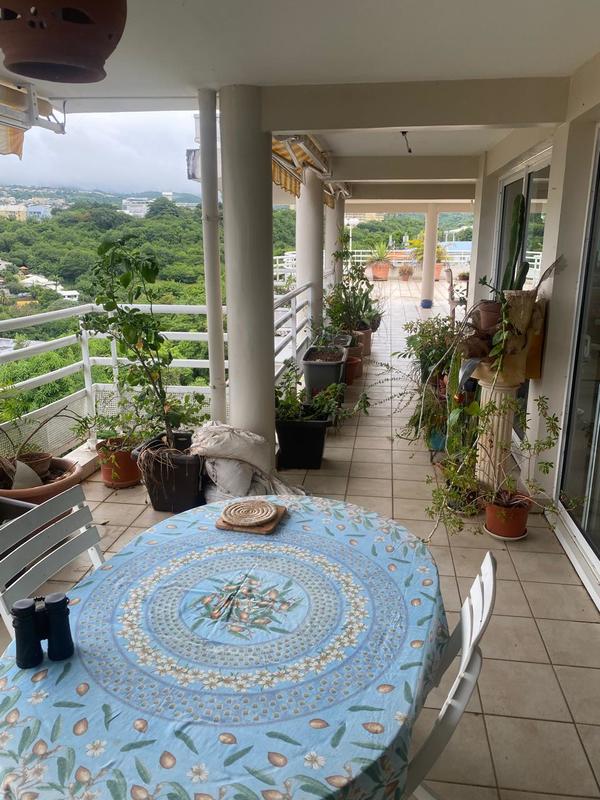 Loft - 139 m² - 5 pièces