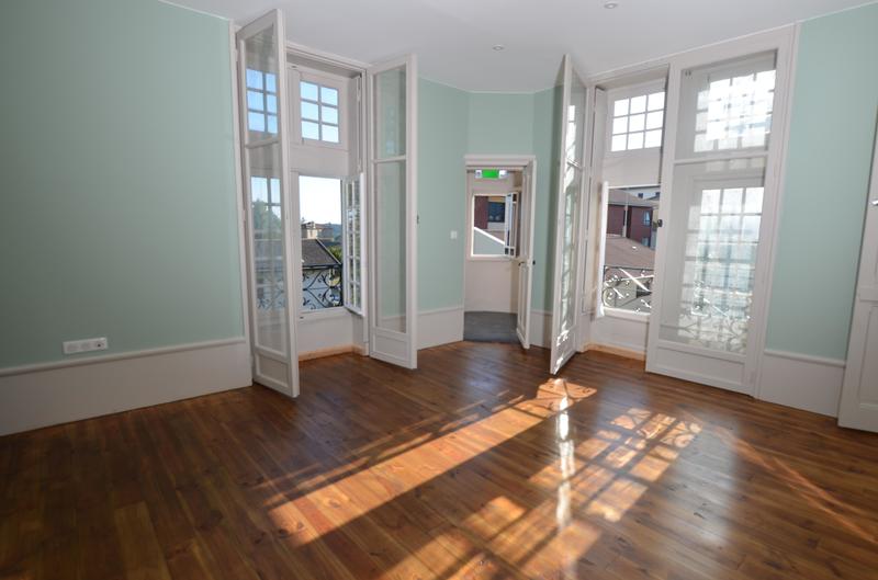 Demeure - 217 m² - 11 pièces