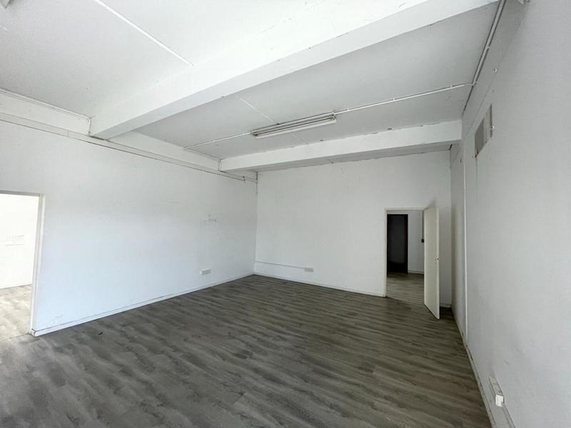 Entrepôt - 95 m²