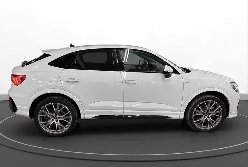 Audi Q3 Sportback 45 TFSIe 245 s-Line Hybride Rechargeable / Camera 360° Sonos Sieges Elec Keyless