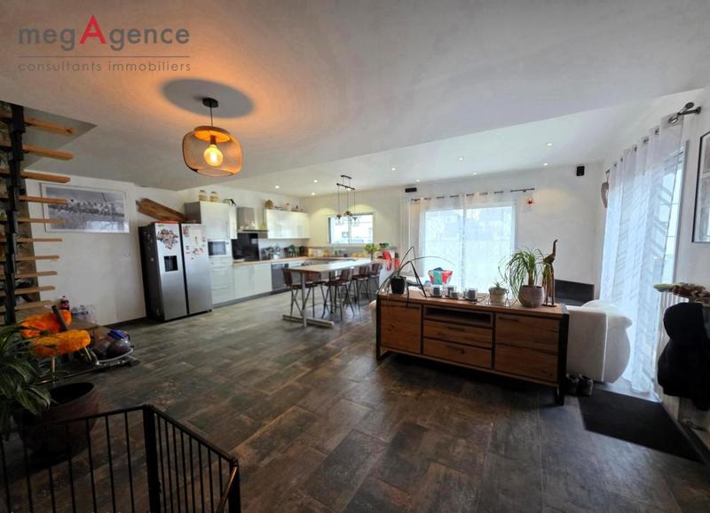 Maison - 120 m² - 5 pièces