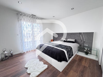 Maison - 183 m² - 6 pièces