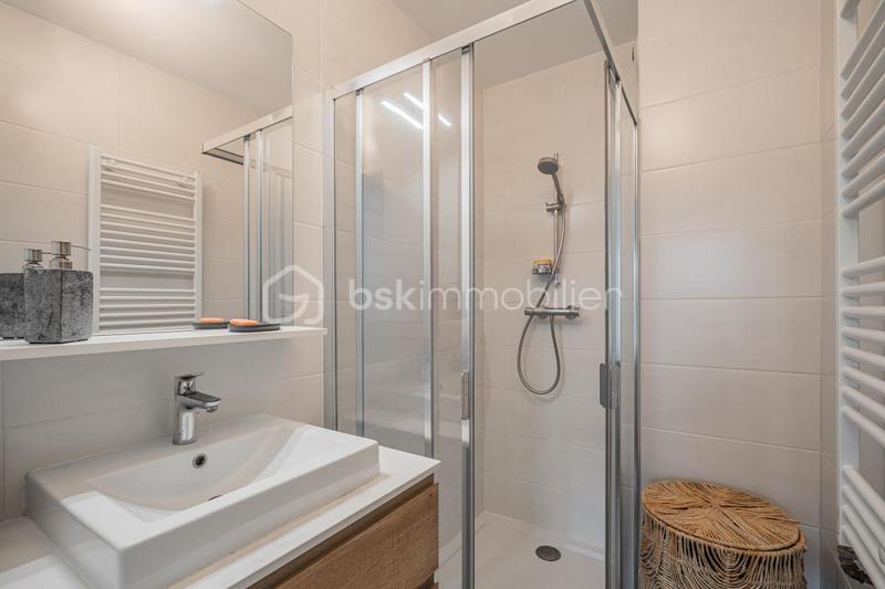 Appartement - 92 m² - 4 pièces