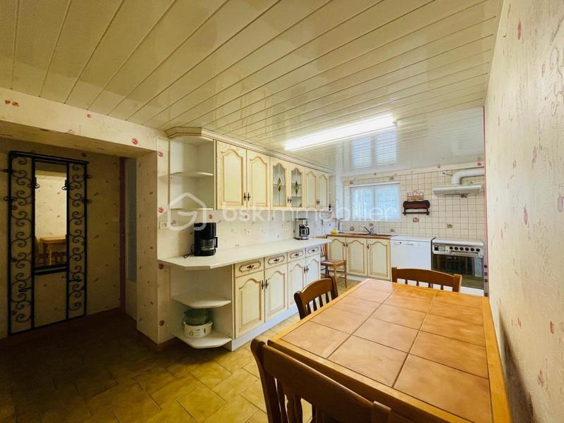 Maison - 184 m² - 6 pièces