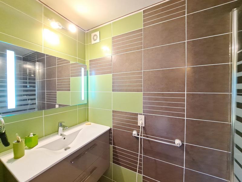 Maison - 224 m² - 9 pièces