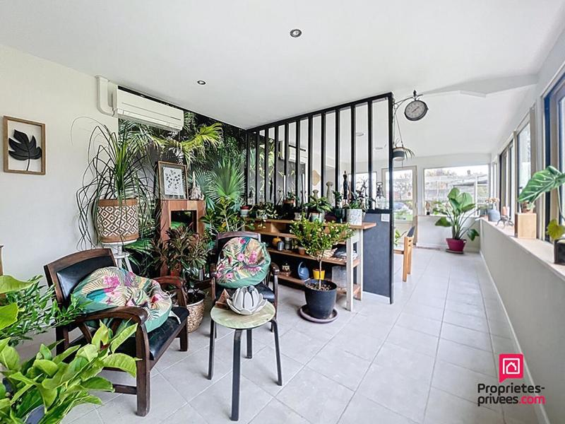 Maison - 343 m² - 11 pièces