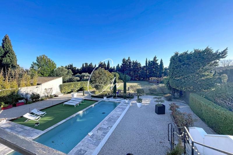 Maison - 180 m² - 5 pièces