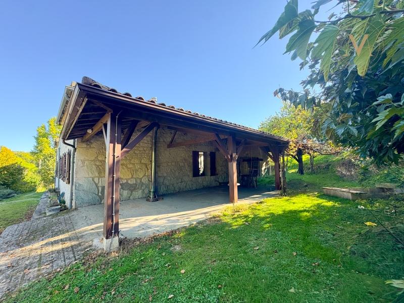 Corps de ferme - 230 m² - 9 pièces
