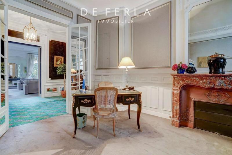 Appartement - 234 m² - 5 pièces