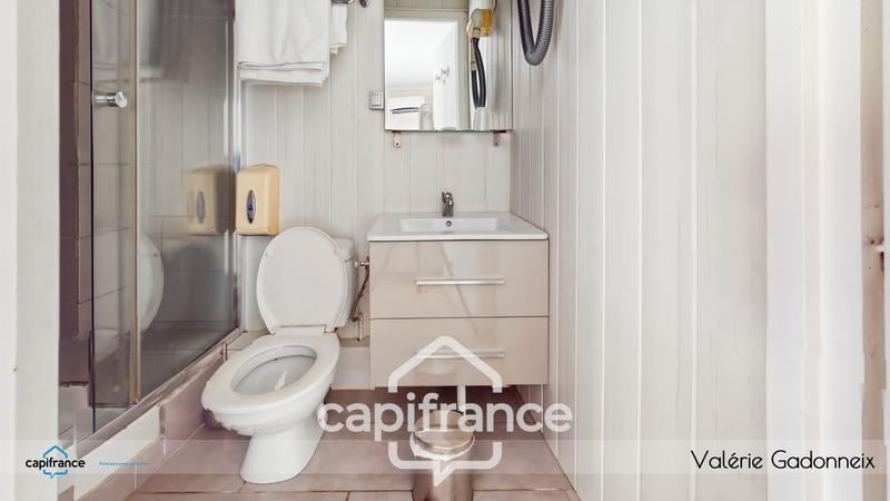 Propriété - 765 m² - 23 pièces