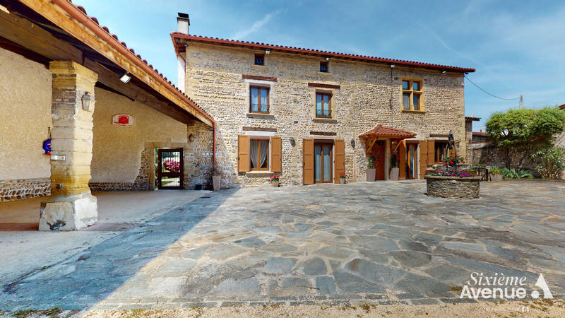Maison - 405 m² - 12 pièces