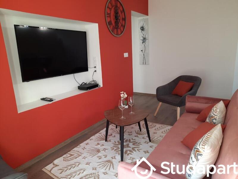 Chambre - 11 m² - 1 pièce