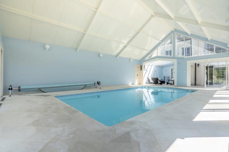 Maison contemporaine - 733 m² - 15 pièces