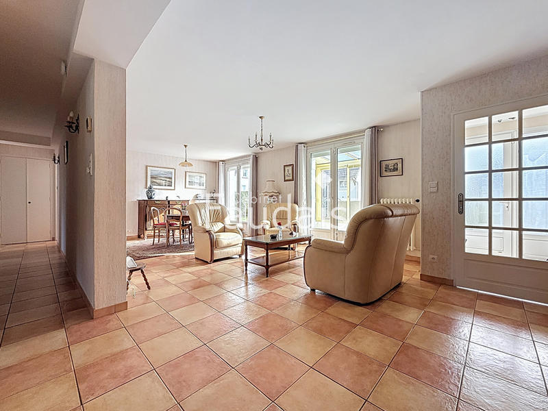 Maison - 165 m² - 7 pièces