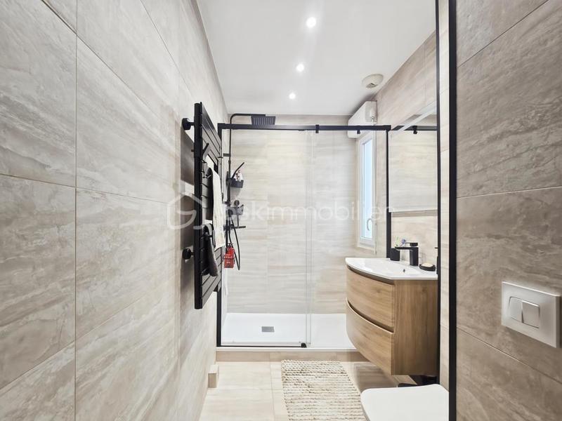 Maison - 96 m² - 5 pièces