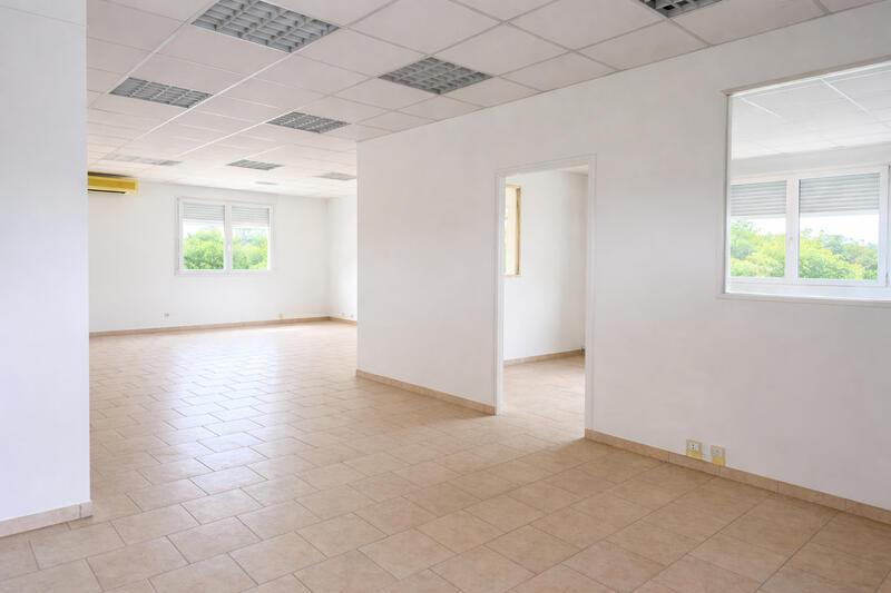 Bureau - 110 m² - 3 pièces