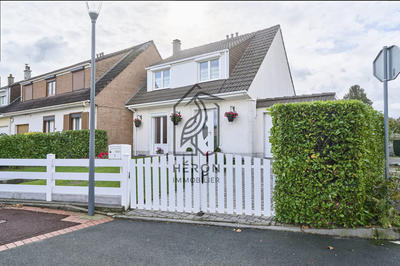 Maison - 104 m² - 5 pièces