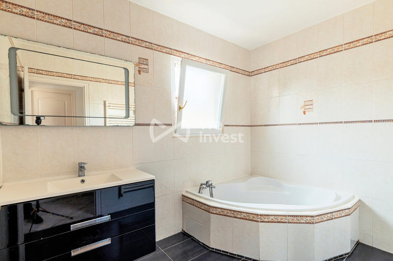 Maison - 172 m² - 5 pièces