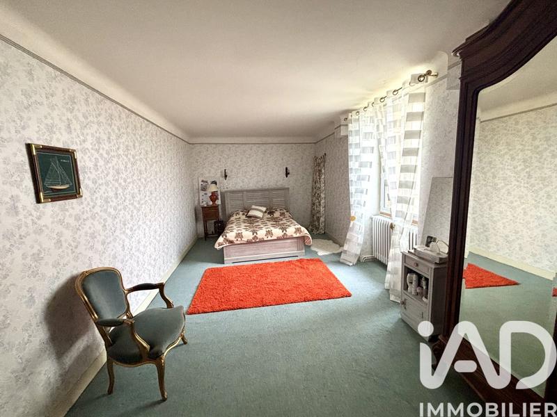 Maison - 208 m² - 8 pièces