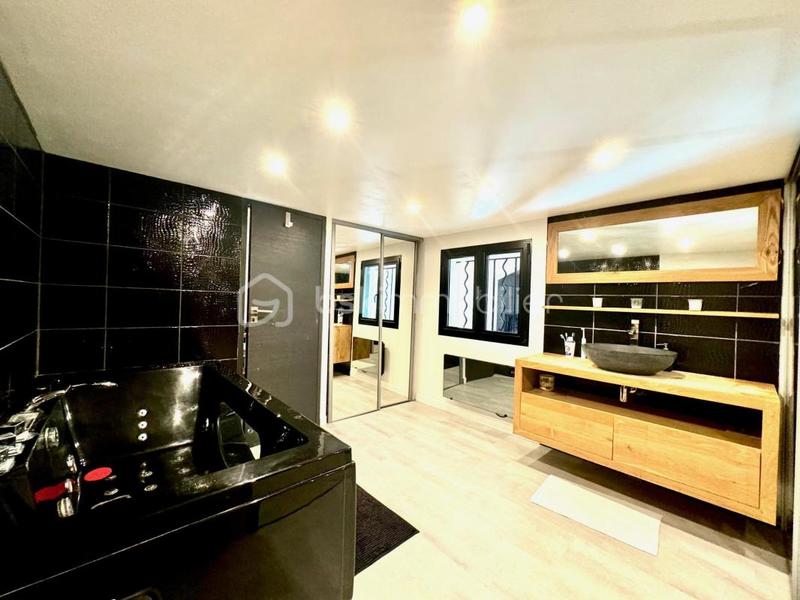 Villa - 141 m² - 6 pièces