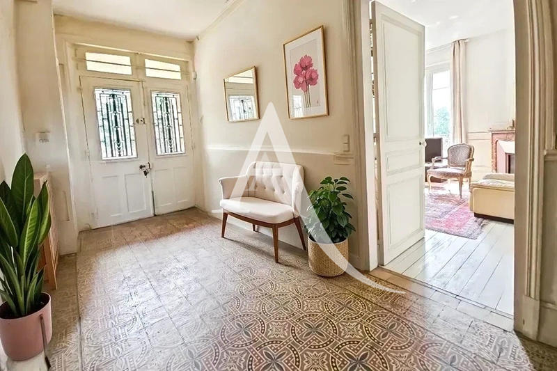 Maison - 182 m² - 5 pièces