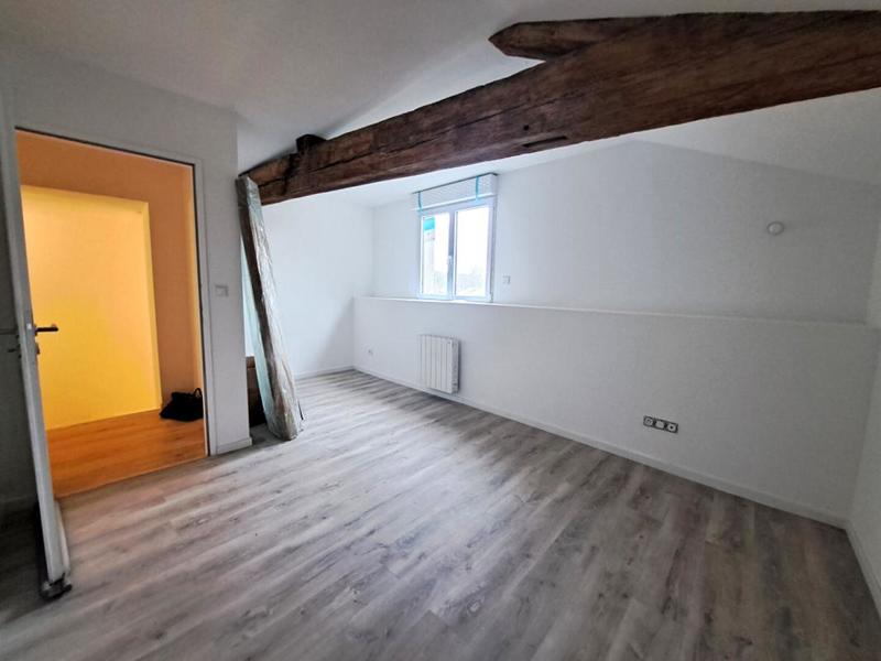 Maison - 248 m² - 11 pièces