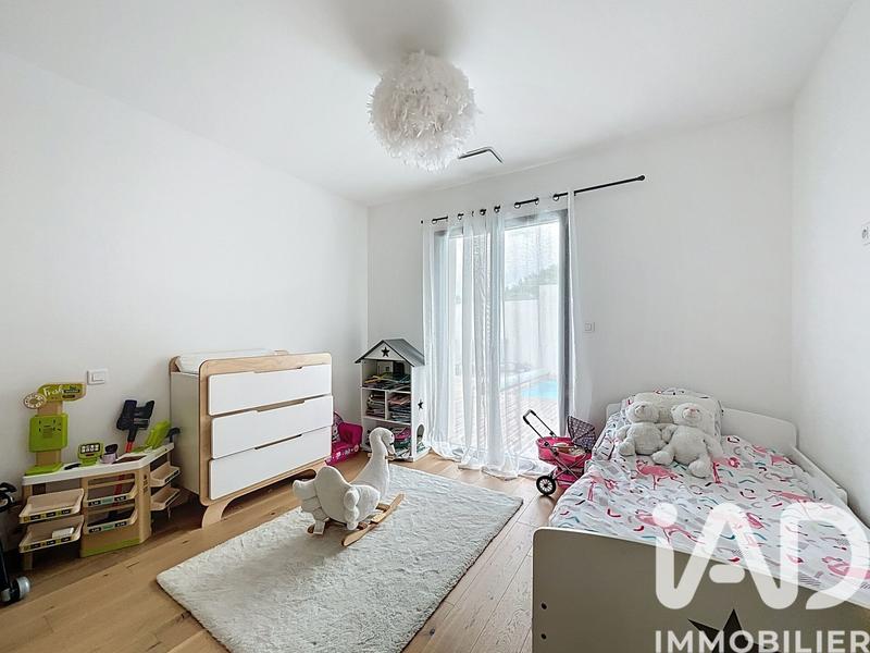 Maison - 211 m² - 6 pièces