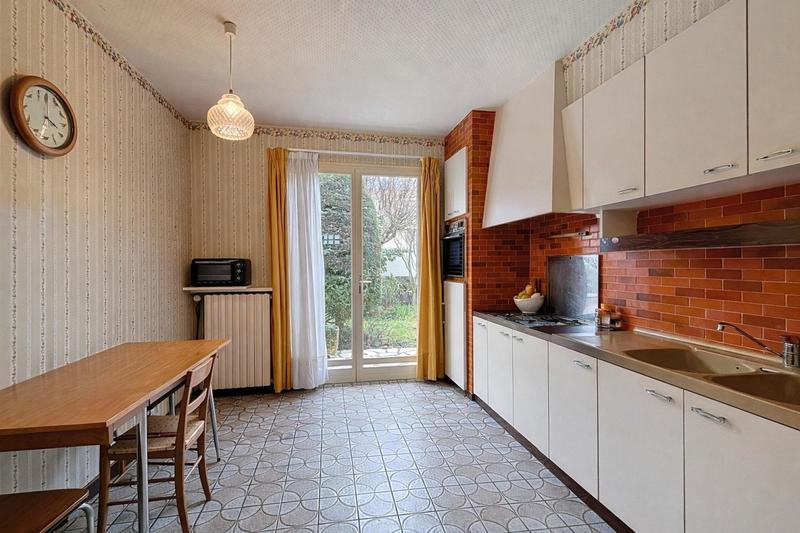 Maison - 253 m² - 7 pièces