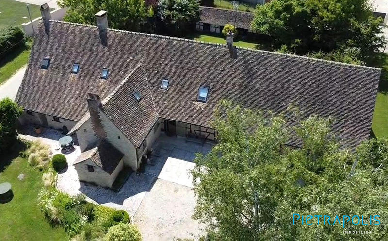 Maison ancienne - 251 m² - 7 pièces