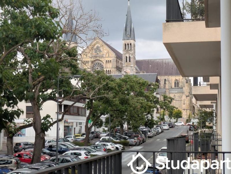 Chambre - 12 m² - 1 pièce