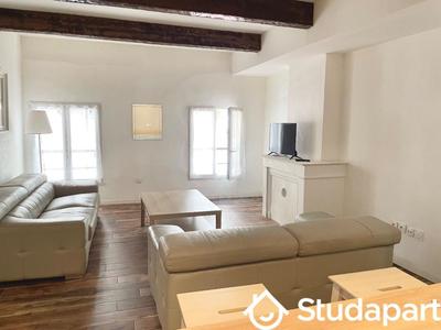Appartement - 90 m² - 4 pièces
