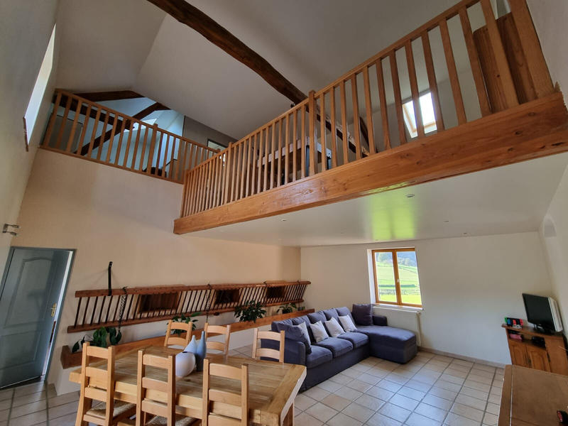 Maison - 232 m² - 8 pièces