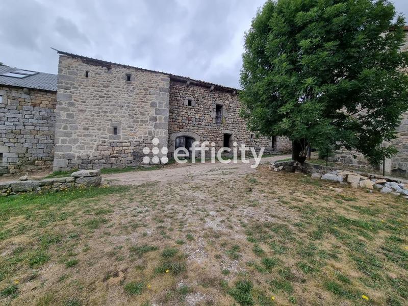 Maison - 200 m² - 4 pièces