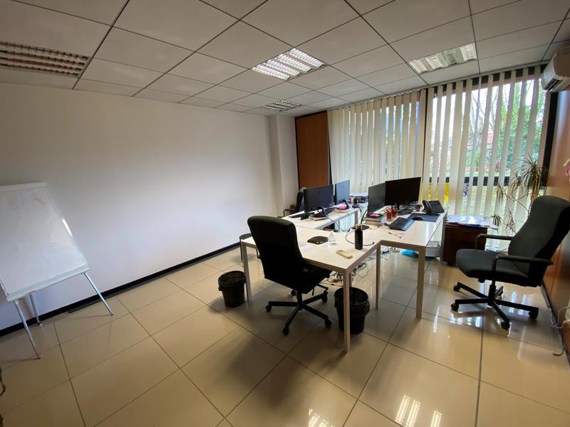 Bureau - 211 m²