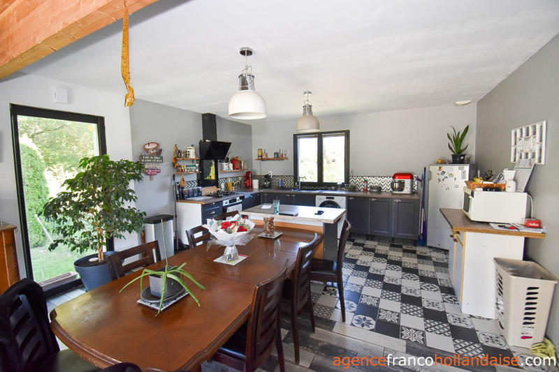 Maison - 135 m² - 6 pièces