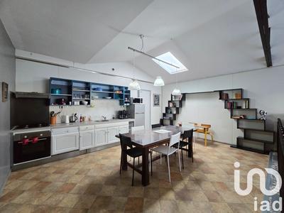 Maison - 207 m² - 7 pièces