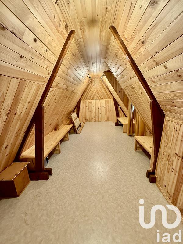 Maison - 200 m² - 11 pièces