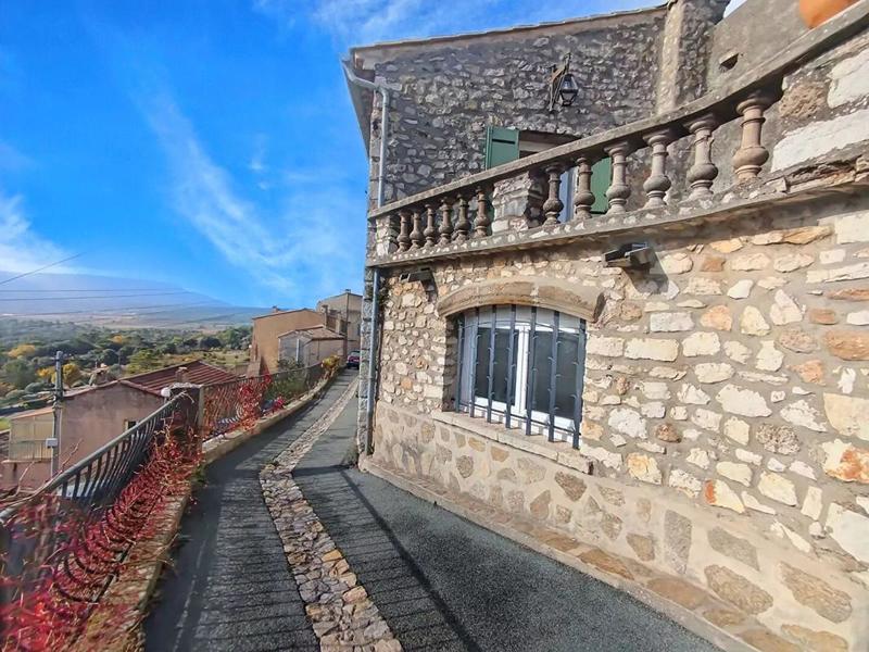 Maison - 92 m² - 4 pièces