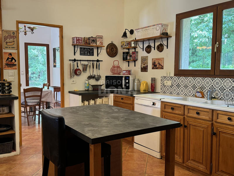 Maison - 186 m² - 7 pièces