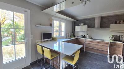 Maison - 142 m² - 6 pièces