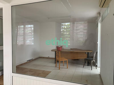 Local commercial - 95 m² - 3 pièces