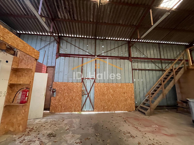 Local d'activité / Entrepôt - 530 m²