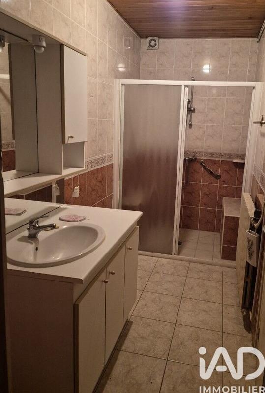 Maison - 211 m² - 6 pièces