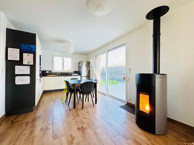 Maison - 84 m² - 4 pièces