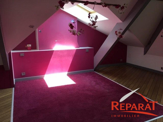 Maison - 177 m² - 7 pièces