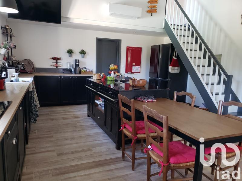 Maison - 338 m² - 10 pièces