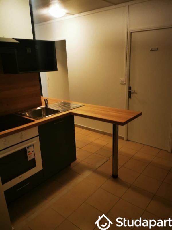 Chambre - 9 m² - 1 pièce