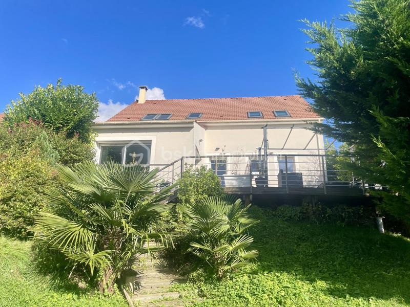 Maison - 193 m² - 8 pièces