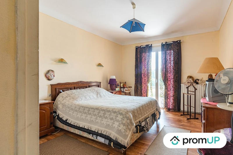 Maison ancienne - 320 m² - 7 pièces